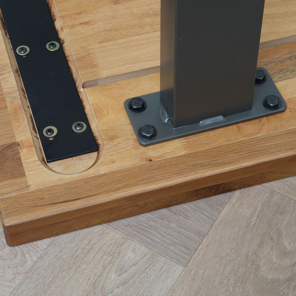 Terra Home Esstisch Sigurd 180 x 90 cm, natürliche Kante