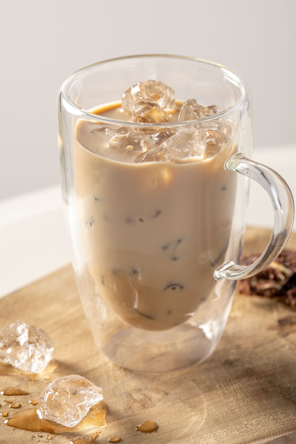 Leonardo Tasse & Becher DUO klar